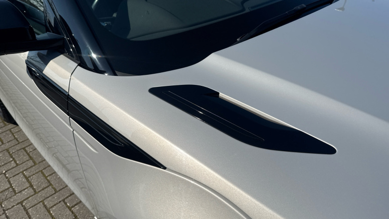 Land Rover Range Rover Evoque 2.0 D200 R-Dynamic SE 5dr Auto Diesel Hatchback